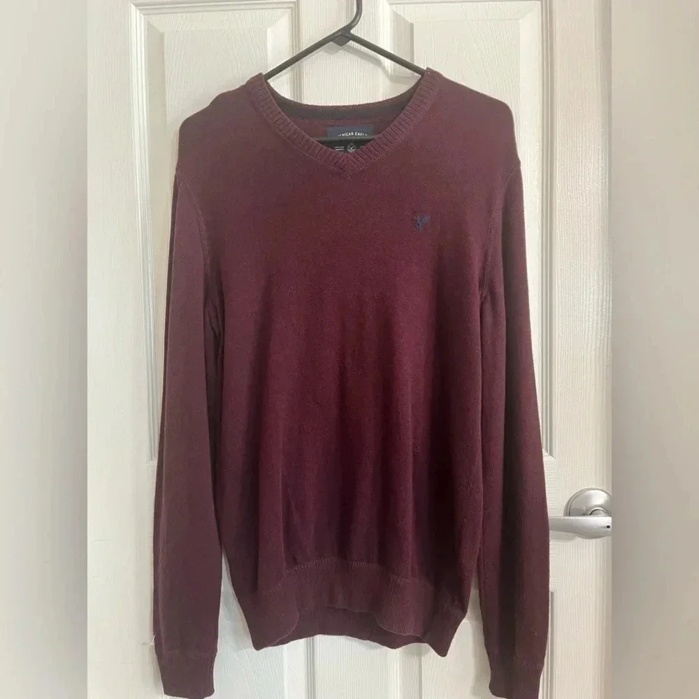 American Eagle V‎ Neck Long Sleeves Sweater Small/Petite